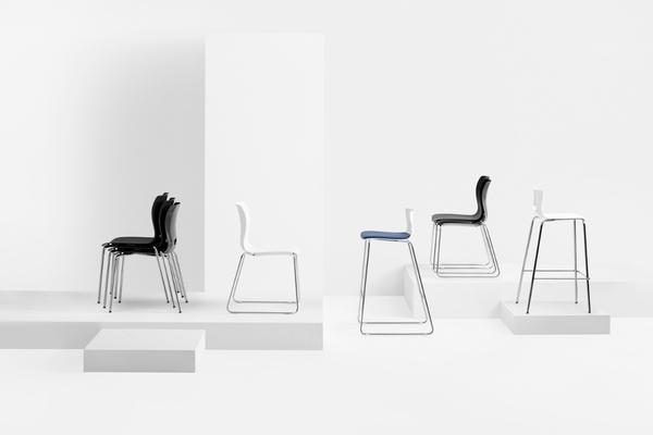 Casper Side Chair With Upholstered Seat Pan and 4 Leg Frame