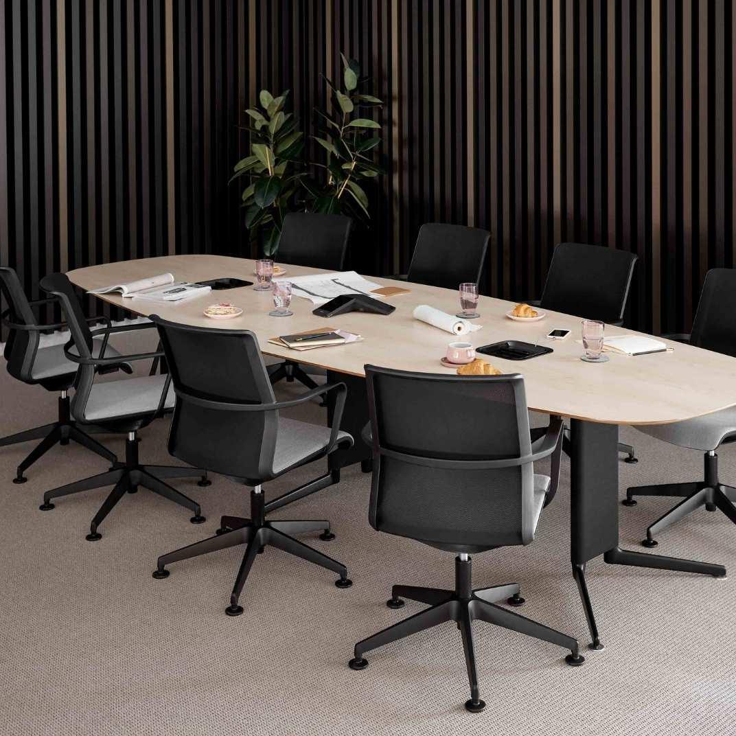 CR3 Circo Conference Chair, Static Yoke With Glides