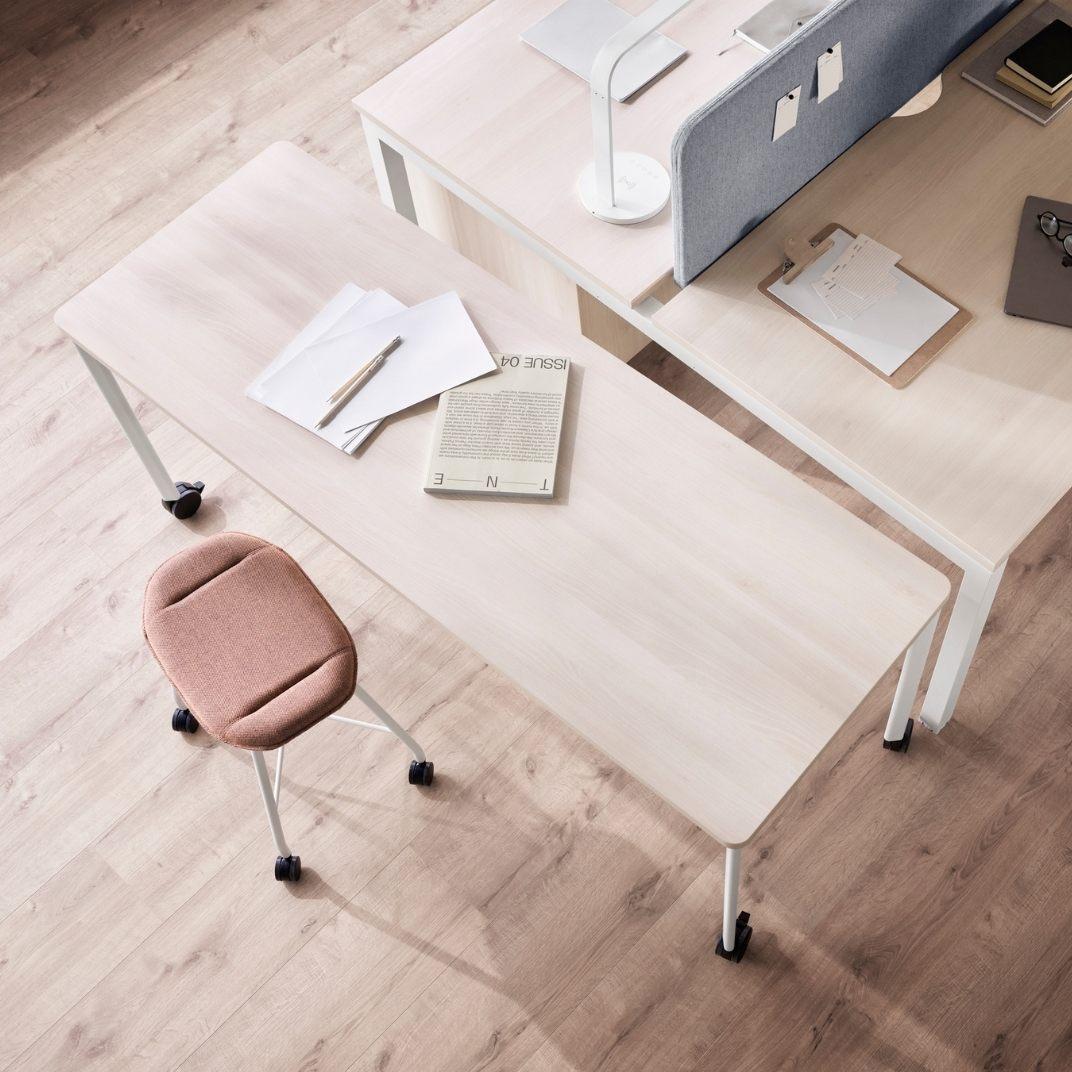 ROM01 ROAM Low Mobile Stool