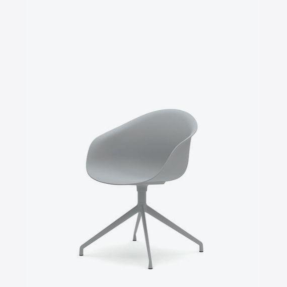 KIN304 Kin Tub Chair With 4 Star Swivel Base