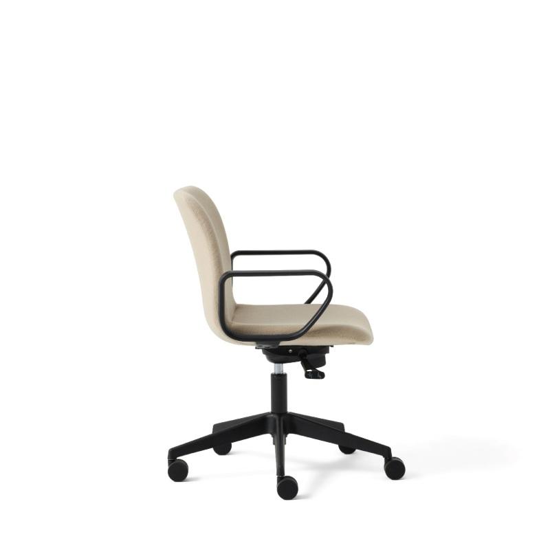 VDA01A - Light Work Chair With Arms