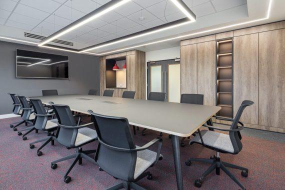 office with dynamic seating